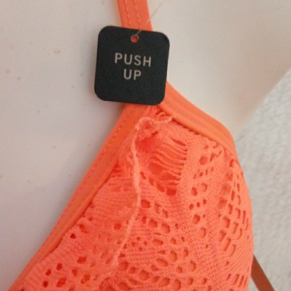 Kenneth Cole Reation halter push up swim tank - Picture 2 of 5